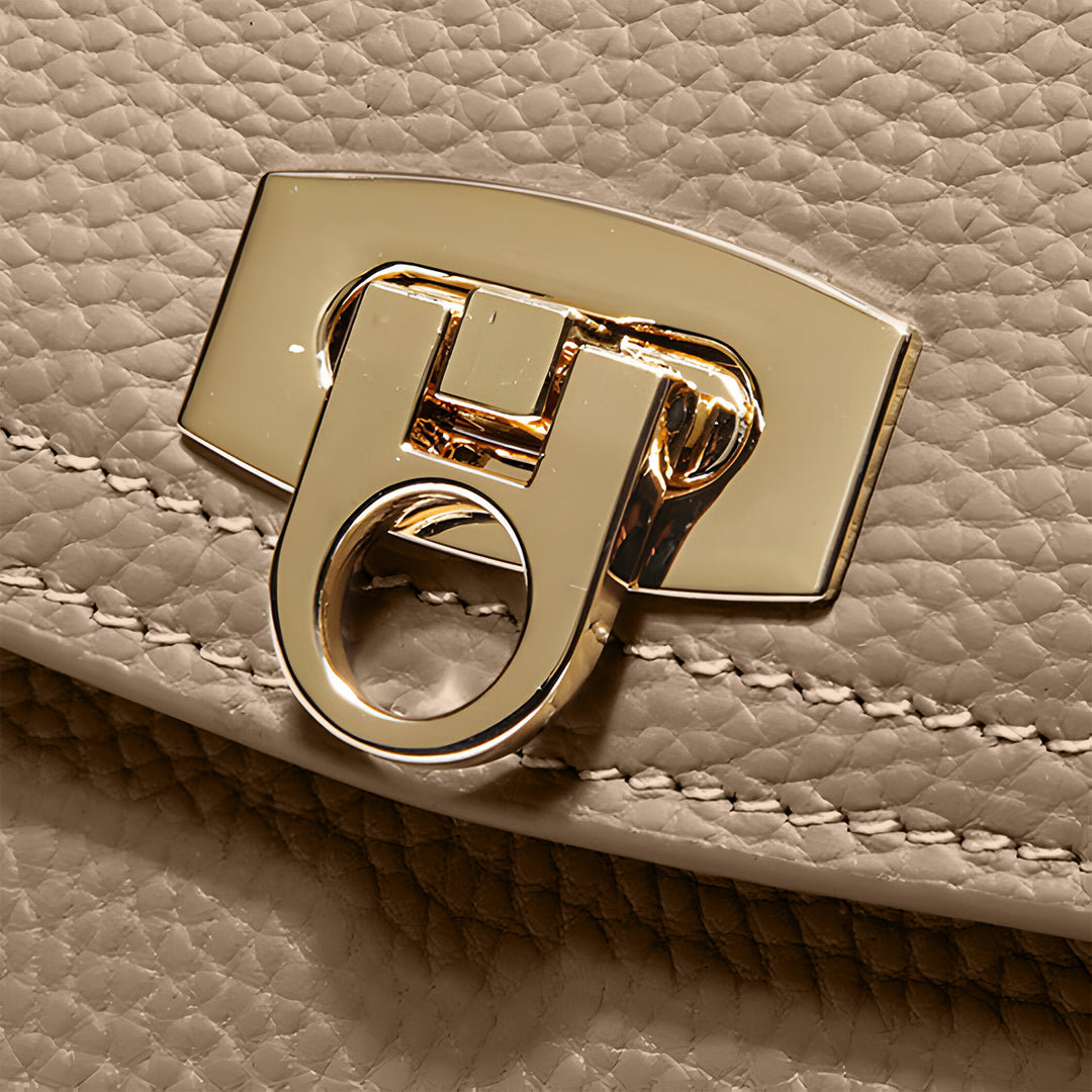 <tc>Aubri Strukturierte Lederhandtasche</tc>