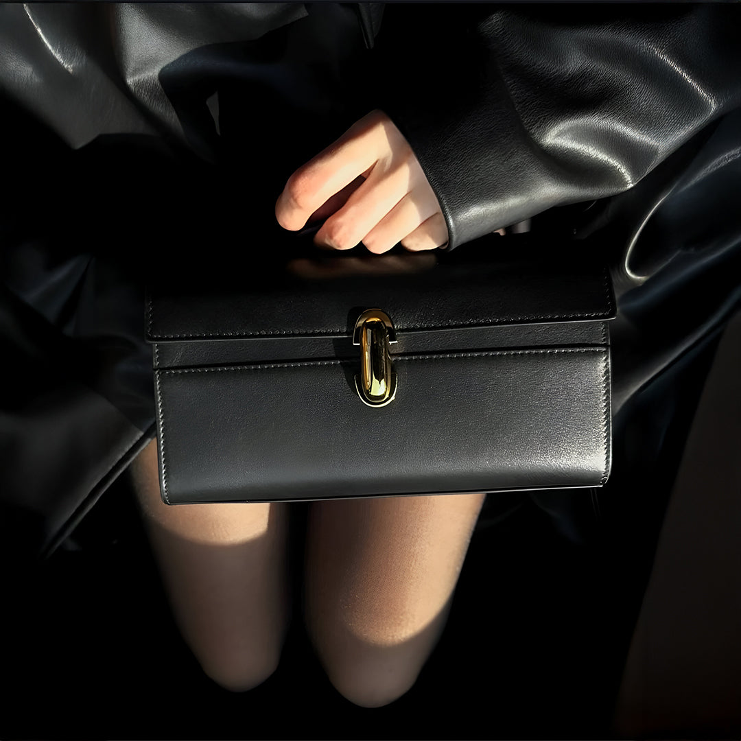 <tc>Lucia Handtasche</tc>