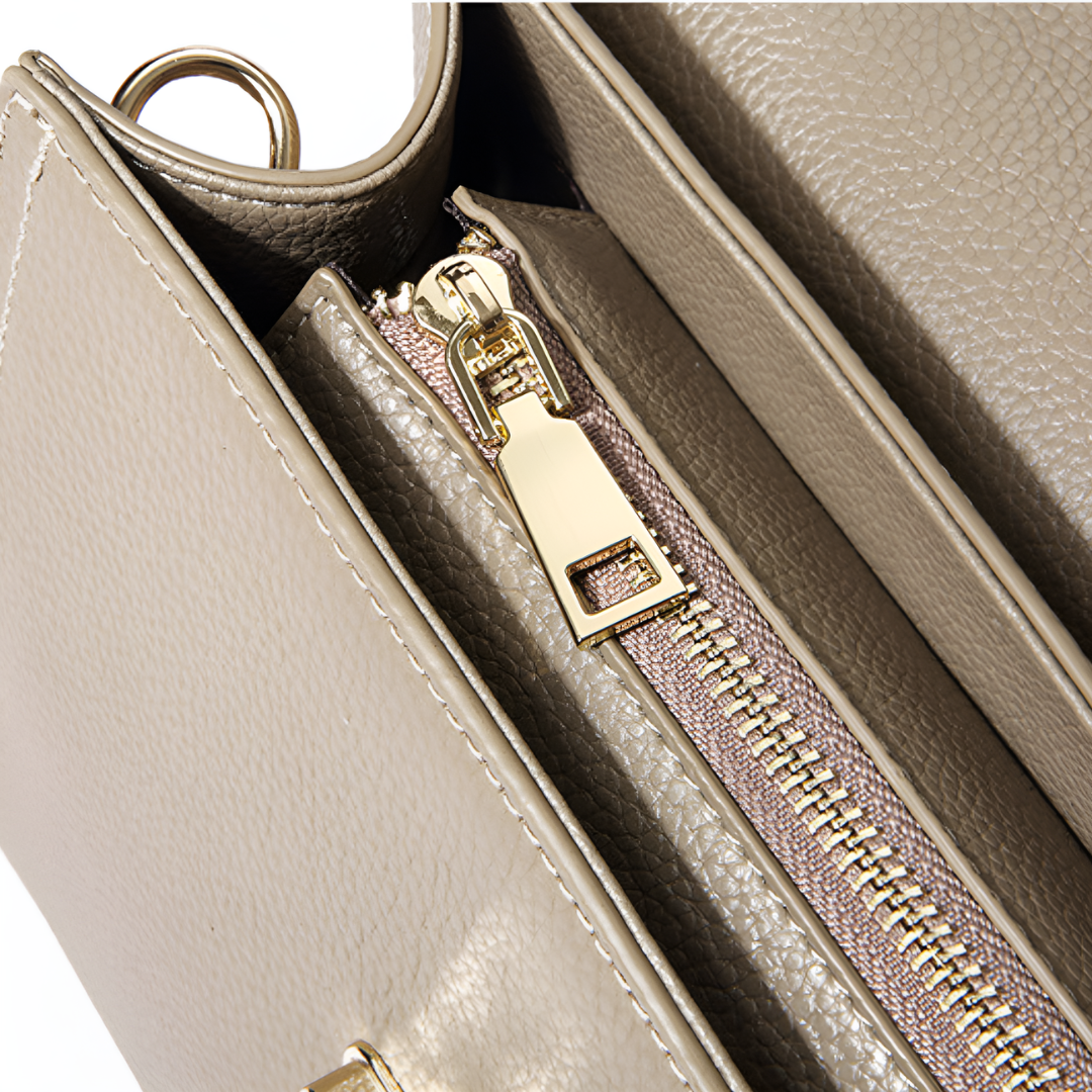 <tc>Aubri Strukturierte Lederhandtasche</tc>
