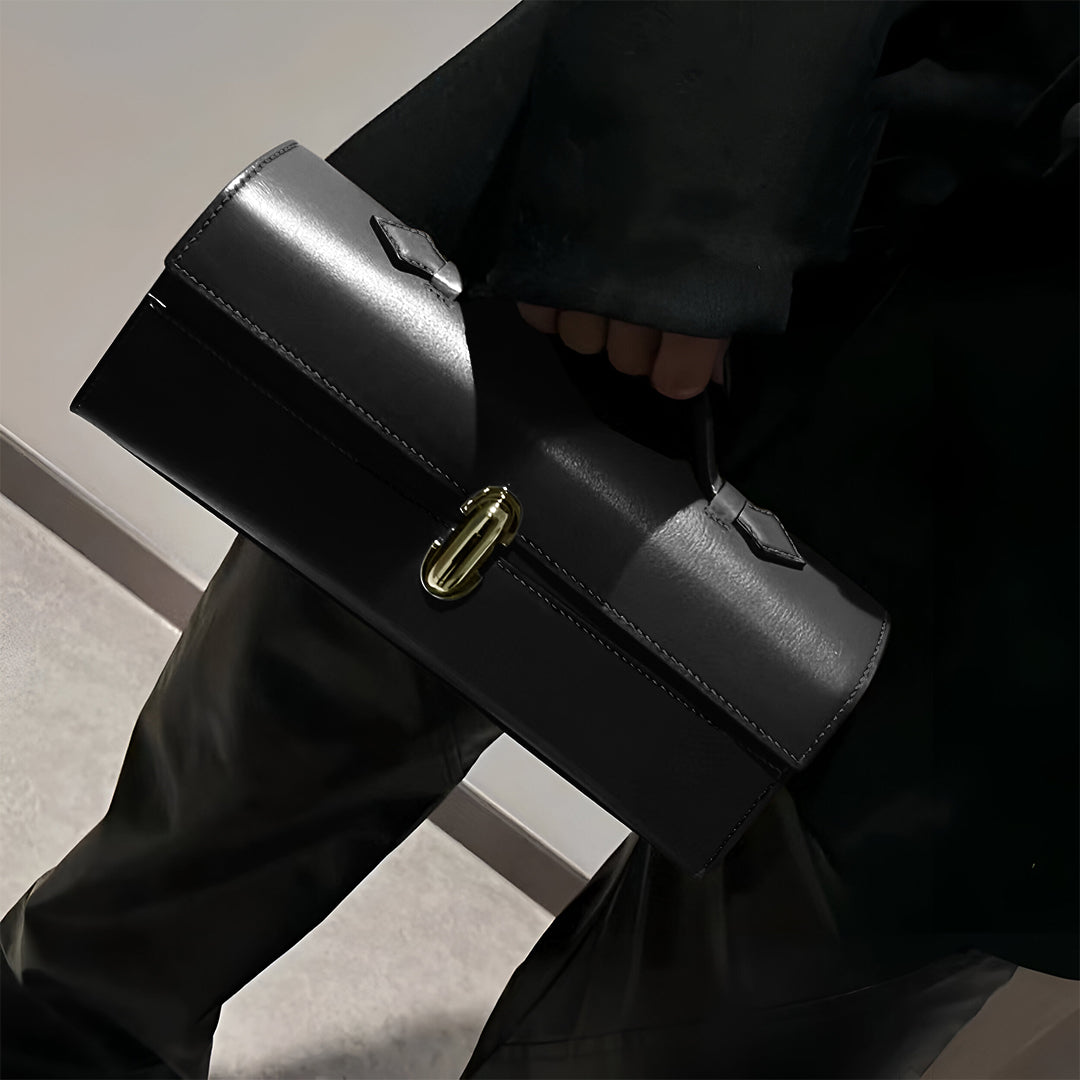 <tc>Lucia Handtasche</tc>