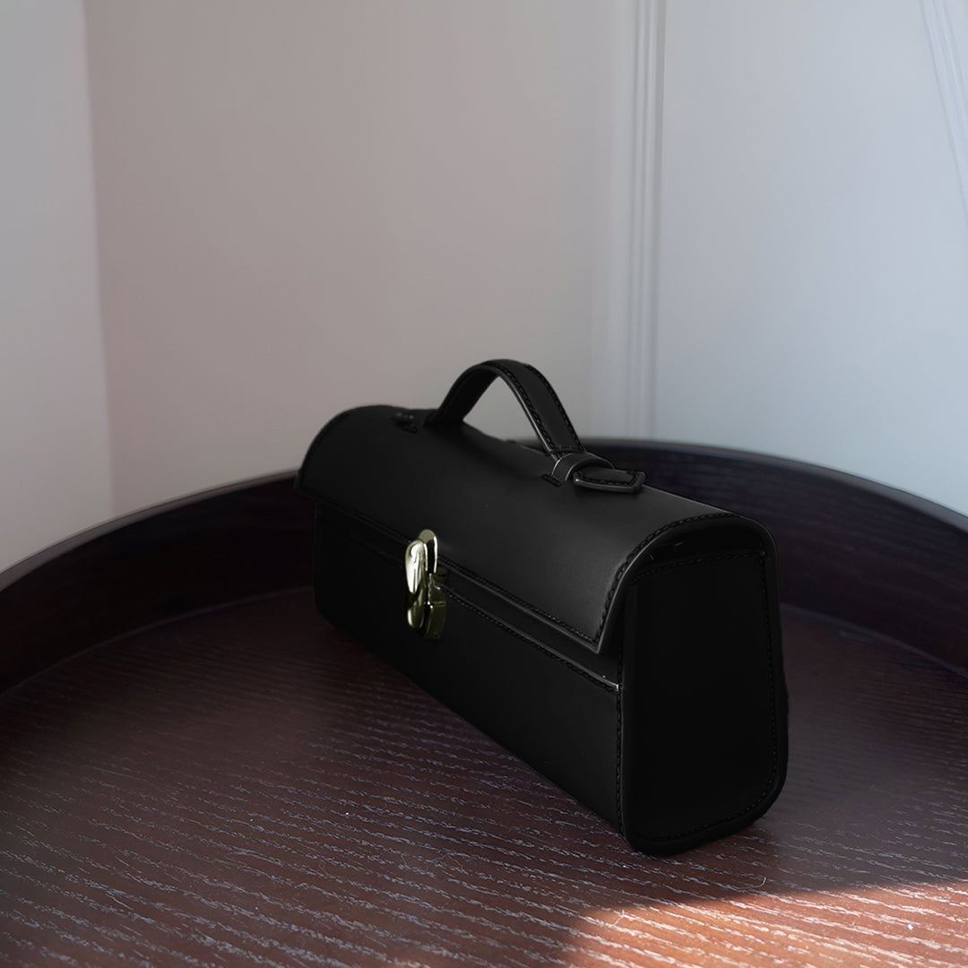 <tc>Lucia Handtasche</tc>
