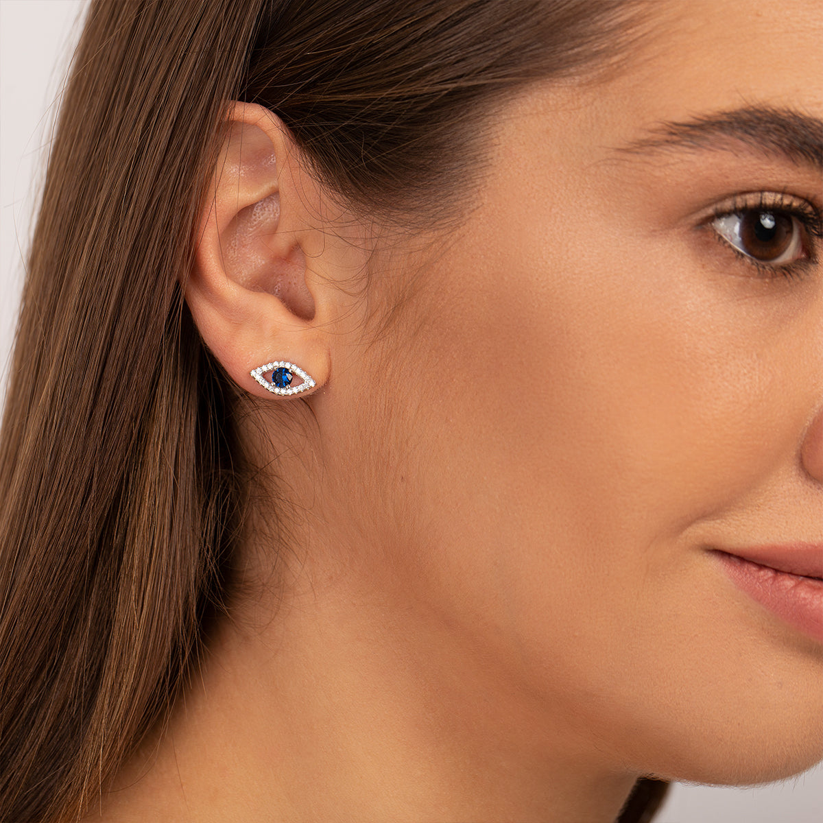 Funkelnde Böse-Augen-Ohrstecker