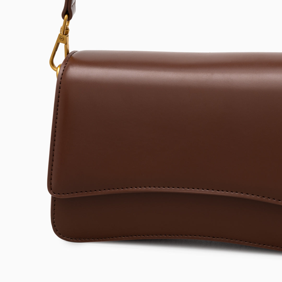<tc>Britney Sleek Leder Umhängetasche</tc>
